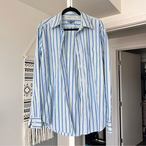 GAP Men's Blue and White Striped Casual Shirt